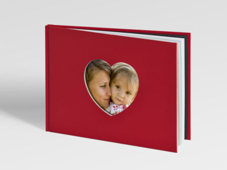 Get Yourself Hooked Up With Beautiful Memories Through Baby Photo Book